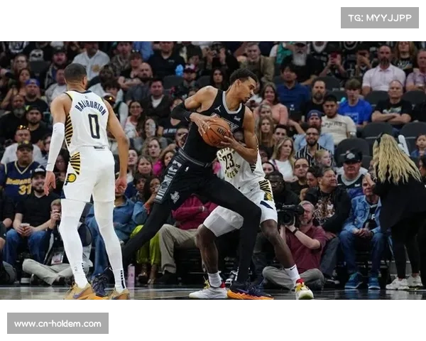 马刺勇士交锋，文班亚马缺阵团队篮球考验